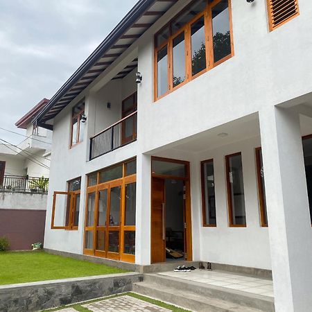 The Doctors Villa Ragama Exteriör bild